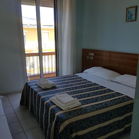 Hotel Acapulco Rimini Dış mekan fotoğraf
