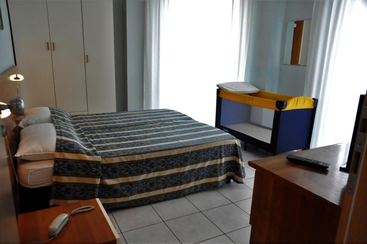 Hotel Acapulco Rimini Dış mekan fotoğraf
