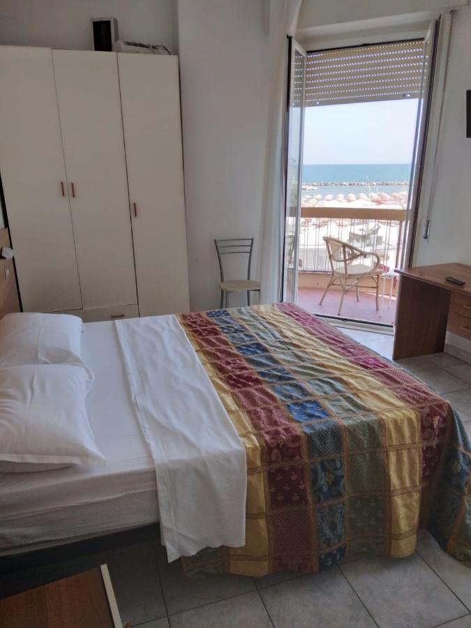 Hotel Acapulco Rimini Dış mekan fotoğraf