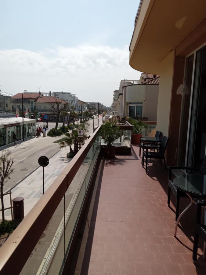 Hotel Acapulco Rimini Dış mekan fotoğraf